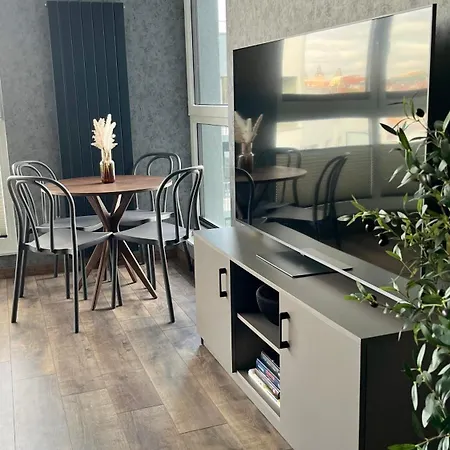 Nova 1 Nad Odra Apartment *